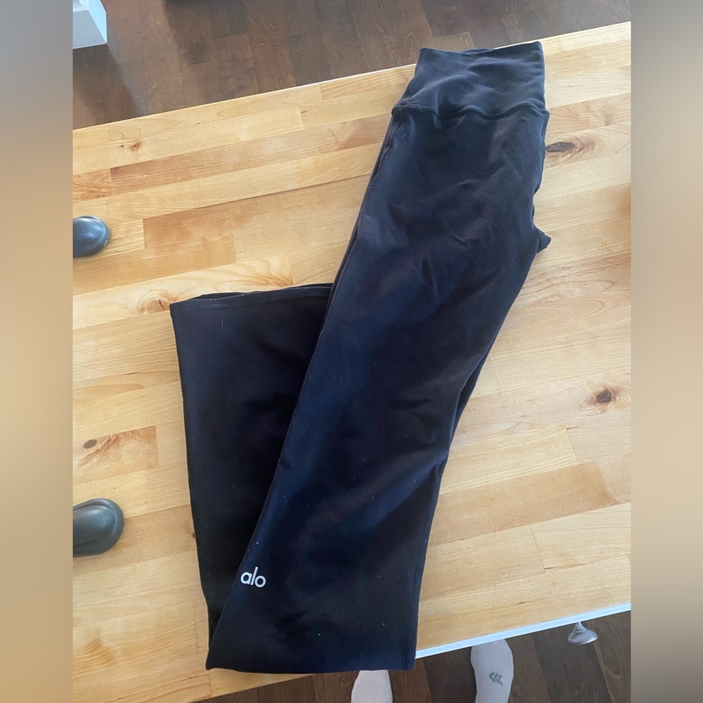 ALO YOGA AIRBRUSH BOOTCUT LEGGINGS